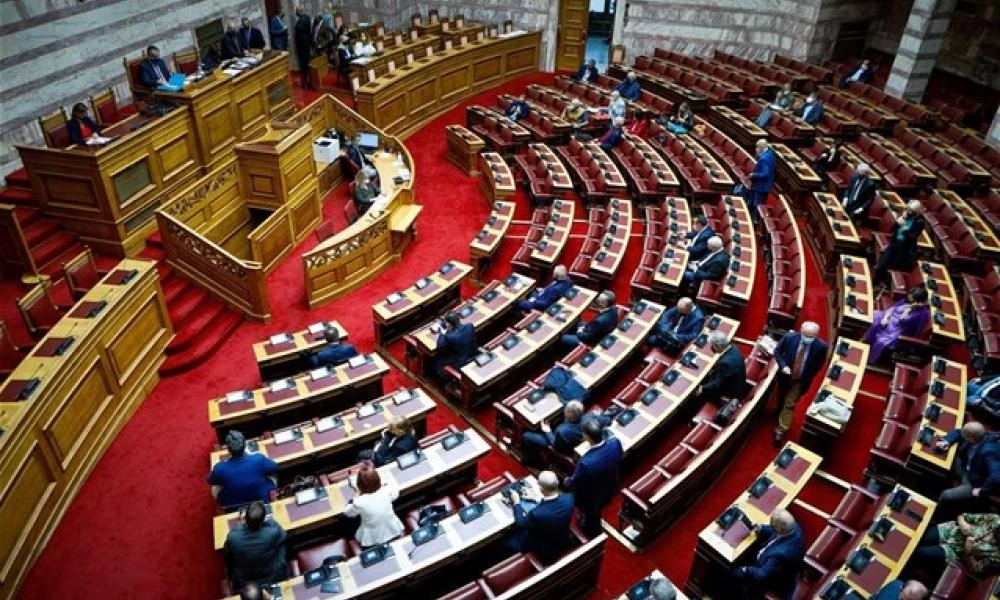 Βουλή: Καταψηφίστηκε από την πλειοψηφία το άρθρο για τη διασπορά ψευδών ειδήσεων του νέου ποινικού κώδικα